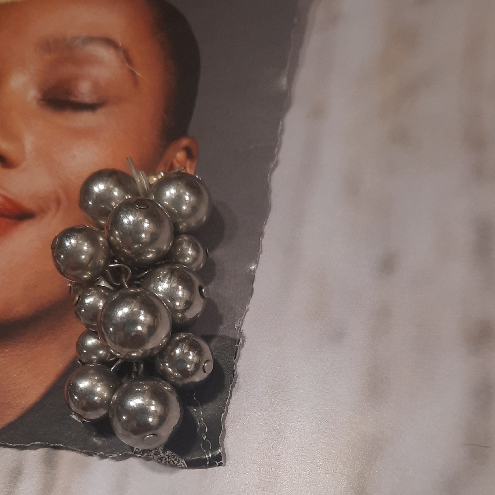 Elegant Silver Cluster Earrings - image 1